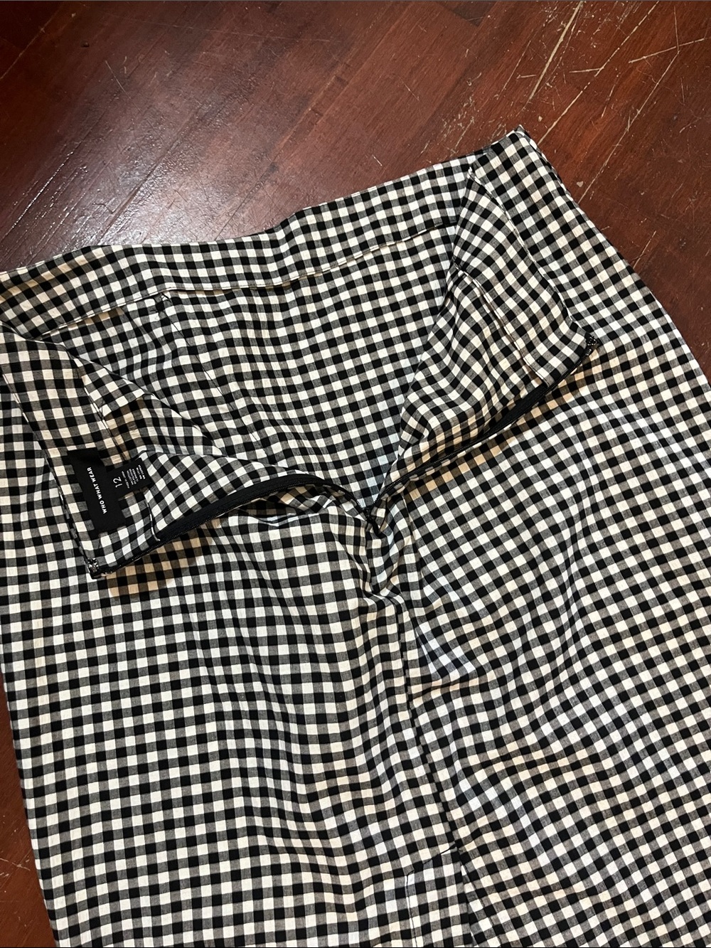 Who What Wear Black and White Gingham Ruffle-Front Pencil Skirt - Picture 7 of 9